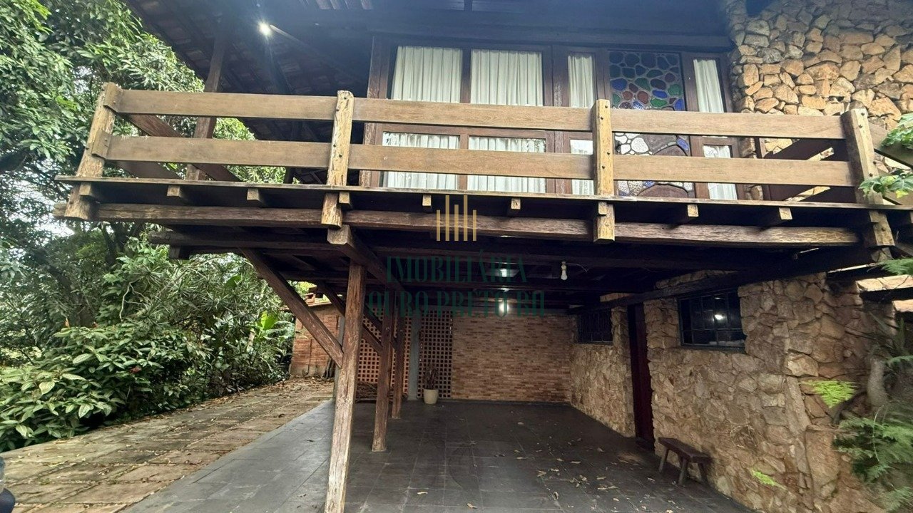 Casa com 4 quartos — Bandeirantes (Pampulha), Belo Horizonte