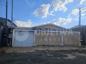 house em Rua Décio Chaves, Segismundo Pereira - Uberlândia - MG