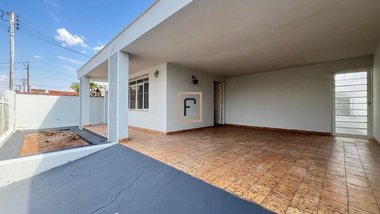 house em Rua Doutor Gastão de Paula Leitão, Jardim São Domingos - Mococa - SP