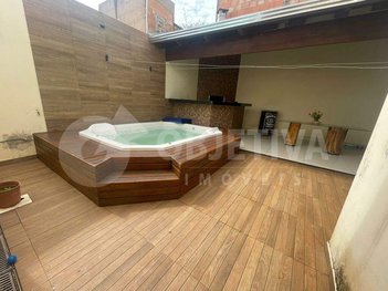 house em Alameda Olívio Zacarias Silva, Jardim Holanda - Uberlândia - MG