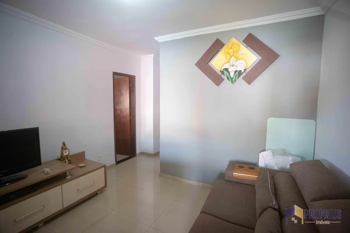 Casa com 3 quartos — Estrela do Oriente, Belo Horizonte
