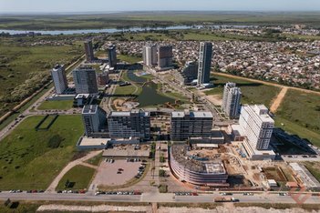 commercial_land_lot em Travessa Vanessa Louise Collete, São Gonçalo - Pelotas - RS