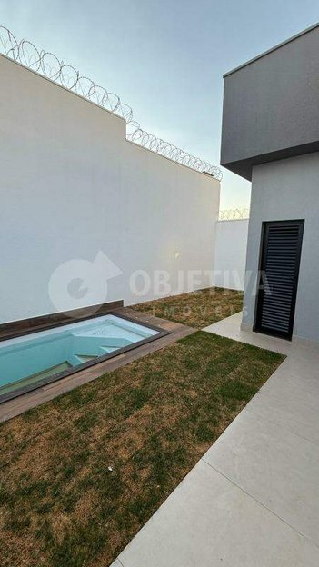 house em Rua Leonel Henrique Vitorino, Novo Mundo - Uberlândia - MG