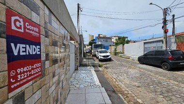 house em Rua Aroeira, Nova Parnamirim - Parnamirim - RN