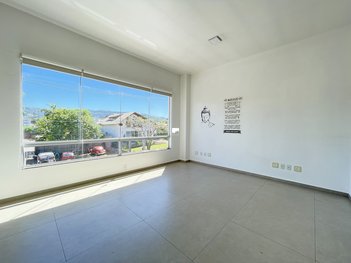 office em Rua Pastor Klein, Centro - Dois Irmãos - RS