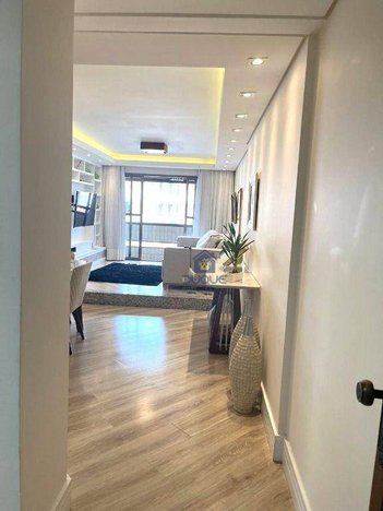 apartment em Rua Alferes Ângelo Sampaio, Água Verde - Curitiba - PR