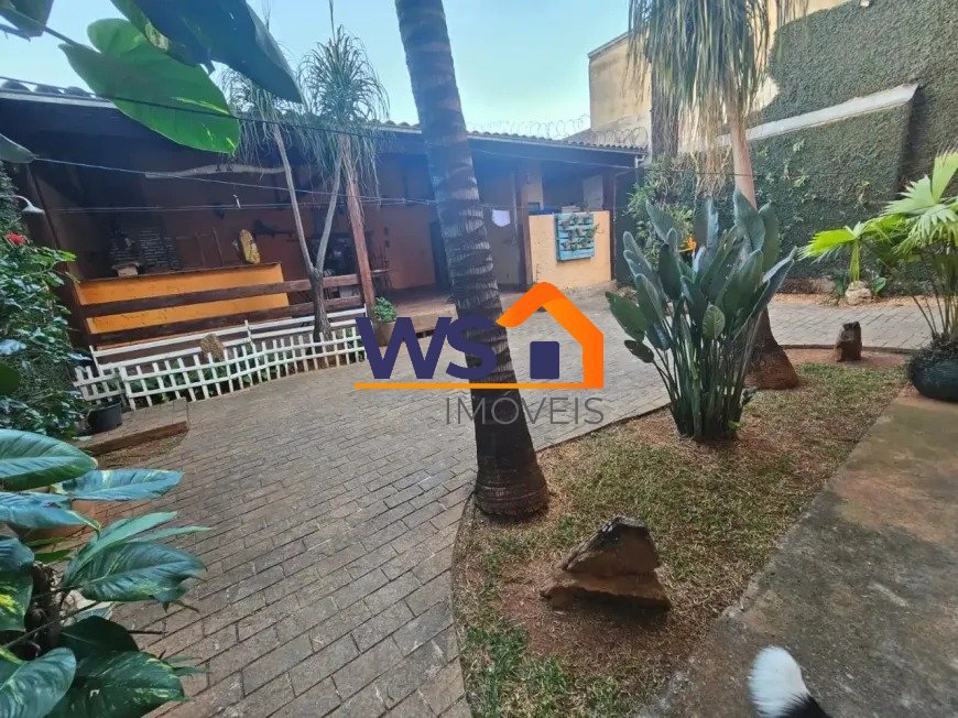 Casa com 4 quartos — Nova Suíssa, Belo Horizonte