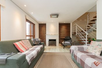 house em Rua Orlando Gerber, Centro - Pelotas - RS