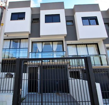 house em Rua Altamir Carlos Nervo, São Francisco - Farroupilha - RS