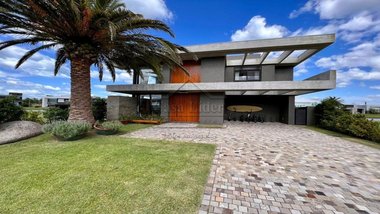 house em Rua Rio Jacuí, Centro - Xangri-Lá - RS