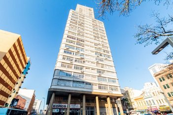office em Praça Osvaldo Cruz, Centro Histórico - Porto Alegre - RS