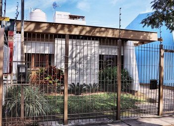 house em Pedro Pieretti, Jardim Botânico - Porto Alegre - RS