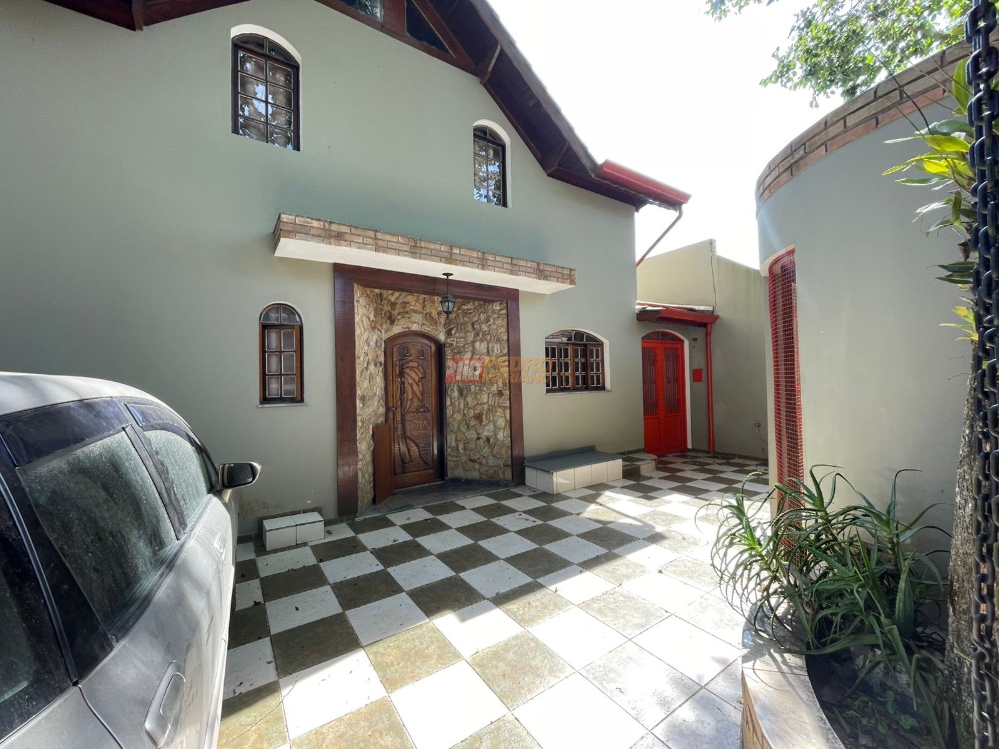 WhatsApp Image 2025-10-06 at 17.52