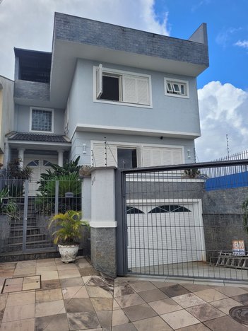 house em Rua Lagoa do Peixe, Sarandi - Porto Alegre - RS