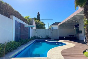 house em Rua das Garoupas, Jurerê Internacional - Florianópolis - SC