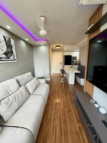 apartment em Avenida Engenheiro Francisco Rodolfo Simch, Sarandi - Porto Alegre - RS