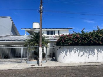 house em Rua Duque de Caxias, Centro - Balneário Piçarras - SC