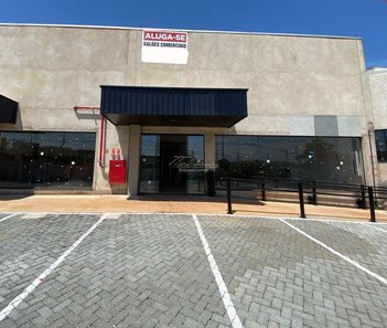 business em Avenida Emílio Bosco, Loteamento Jardim das Águas - Sumaré - SP