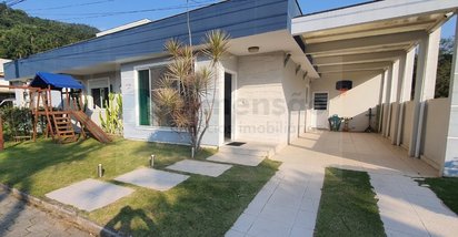 house em Avenida Luiz Boiteux Piazza, Cachoeira do Bom Jesus - Florianópolis - SC