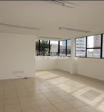 office em Avenida Taquara, Petrópolis - Porto Alegre - RS