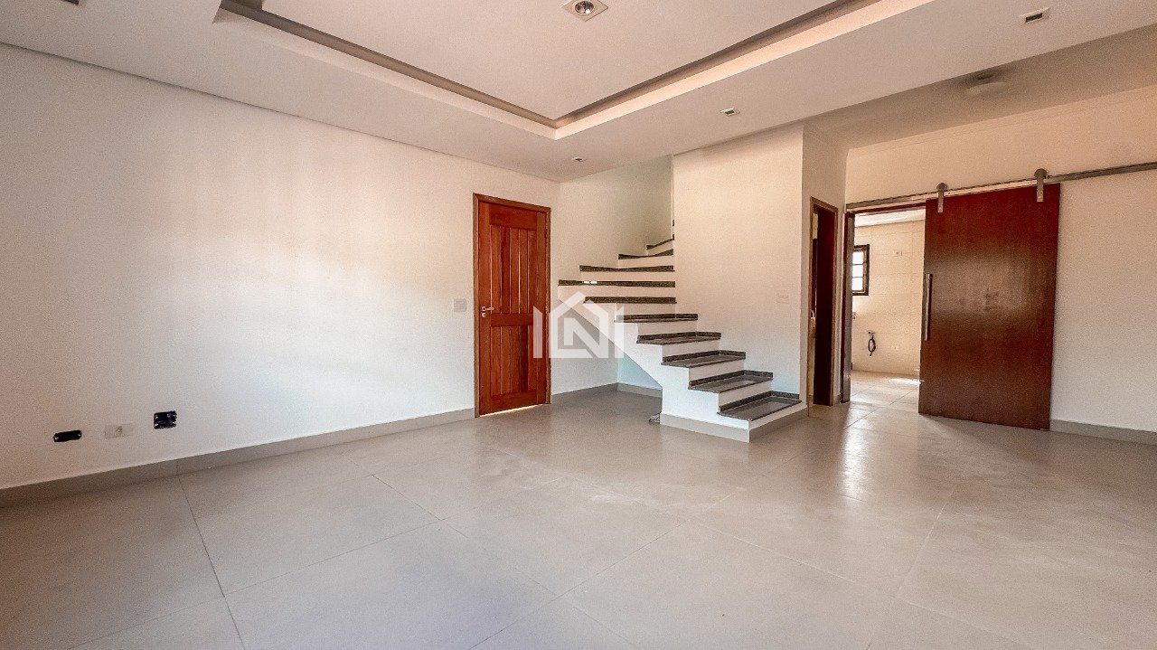 Casa para locacao no condominio New Garden - Sala de televisao e sala de jantar