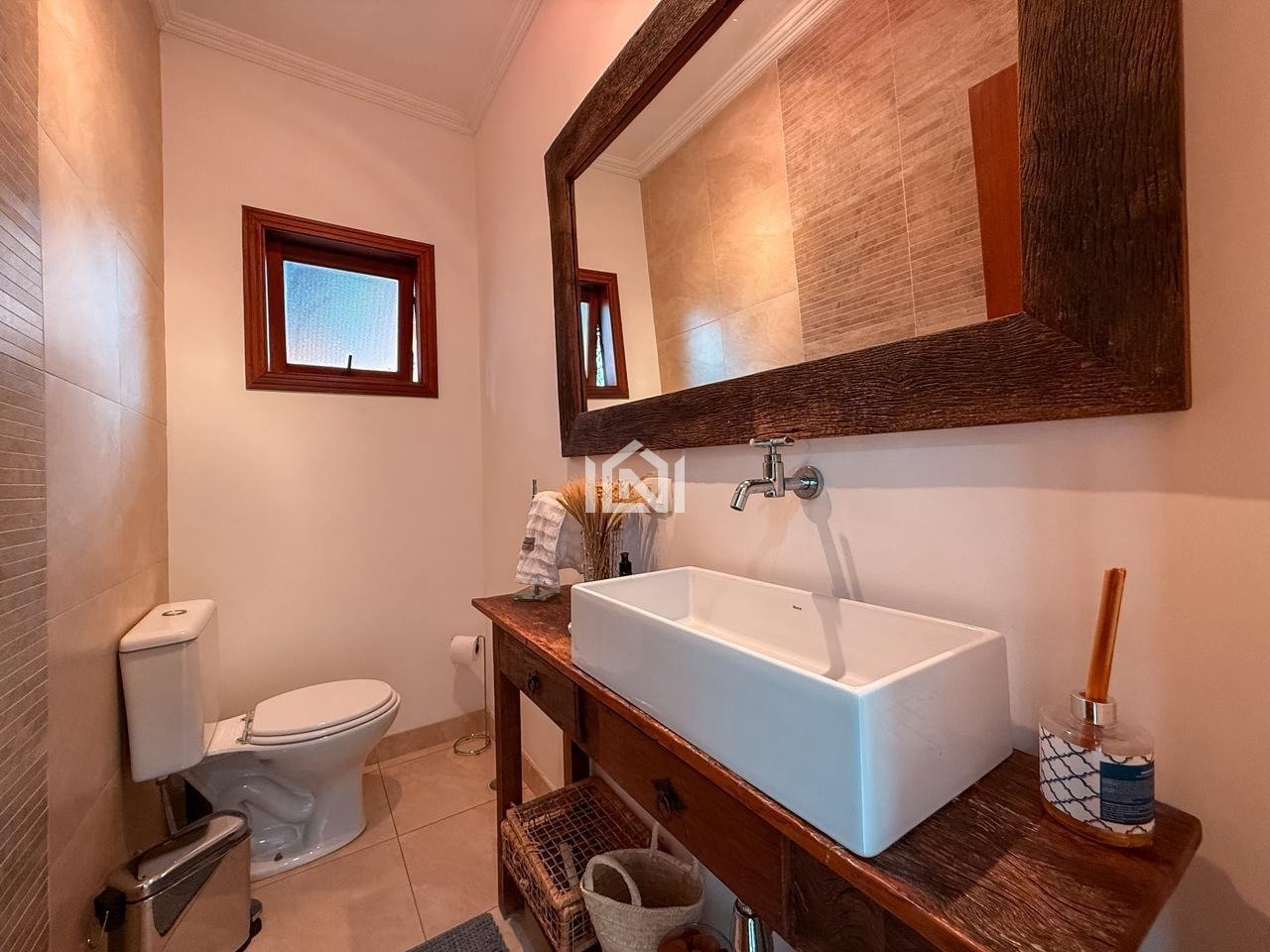 casa a venda no condominio mirante da granja viana - lavabo