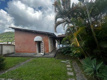 house em Rua Professora Angélica Lópes Castro, Coronel Veiga - Petrópolis - RJ
