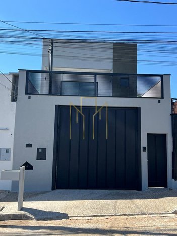 house em Rua Antônio Salviano de Rezende, Santa Mônica - Uberlândia - MG