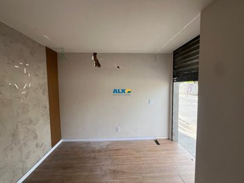 business em Avenida Professora Romanda Gonçalves, Itaipu - Niterói - RJ