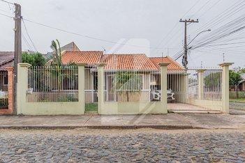 house em Nildo Hainzereder Schutz, Parque Granja Esperança - Cachoeirinha - RS