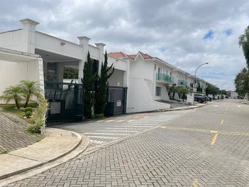 house em Avenida Benjamin Harris Hunnicutt, Portal dos Gramados - Guarulhos - SP
