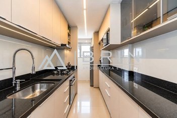 apartment em Avenida Senador Souza Naves, Cristo Rei - Curitiba - PR