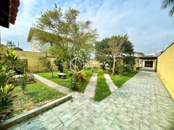 house em Avenida Cristóvão de Barros, Jardim Brasil - Caraguatatuba - SP