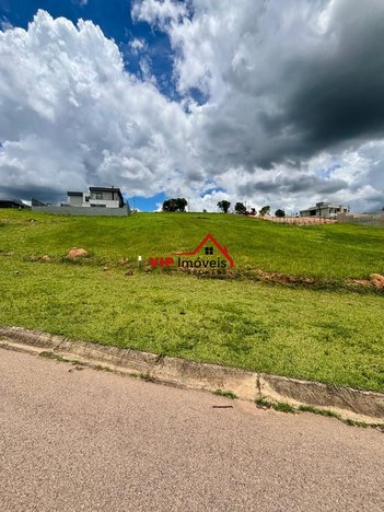 land_lot em Rua Salvador Caruso Orlando, Medeiros - Jundiaí - SP