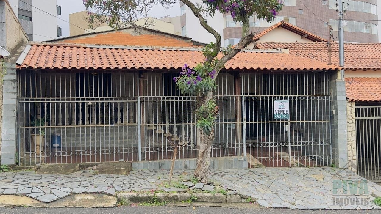Casa com 4 quartos — Caiçaras, Belo Horizonte