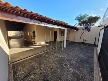 house em Rua Colônia, Jardim Europa - Uberlândia - MG