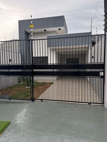 house em Rua Pioneiro Luiz Oberleitner, Conjunto Habitacional Requião - Maringá - PR