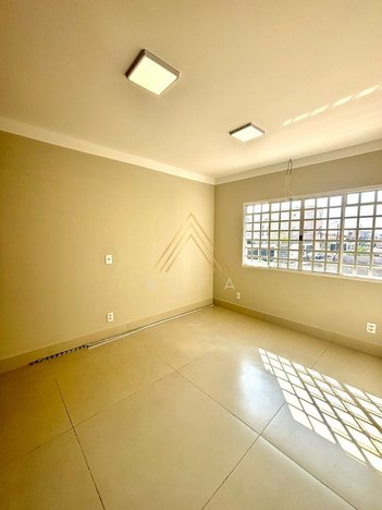 office em 4, Jardim Claret - Rio Claro - SP