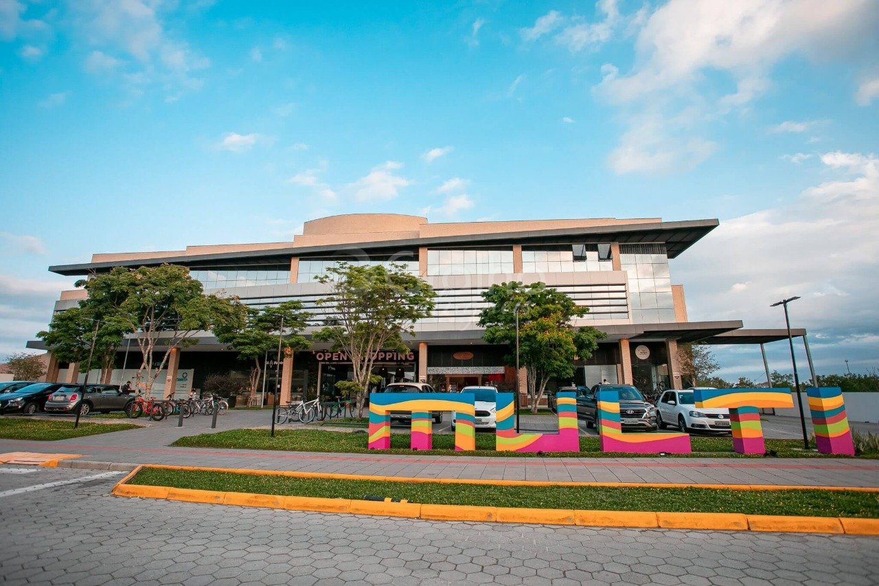 JSOM1388-1-2048x1365-1