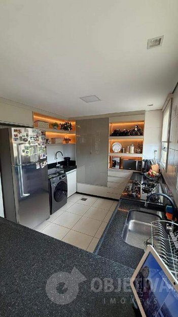 apartment em Avenida Belarmino Cotta Pacheco, Santa Mônica - Uberlândia - MG
