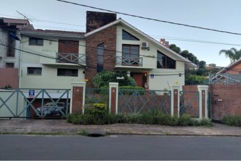 house em Rua Frei Henrique Golland Trindade, Boa Vista - Porto Alegre - RS