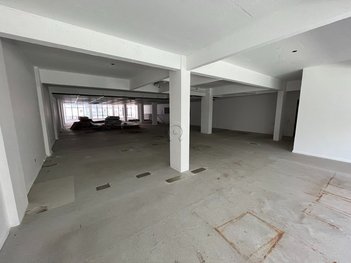 business em Vinte e Quatro de Maio, Centro - Rio Grande - RS