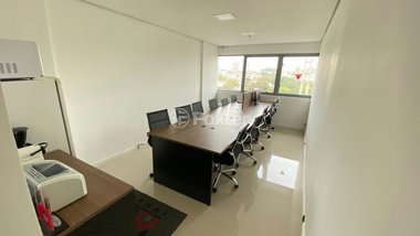 office em Avenida Assis Brasil, São Sebastião - Porto Alegre - RS