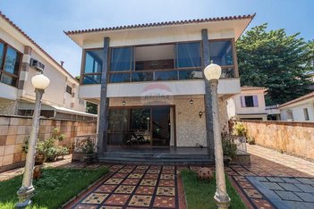 house em Rua Uca, Jardim Guanabara - Rio de Janeiro - RJ