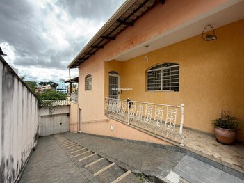 house em Rua Otávio Muniz Carvalho, Ouro Preto - Belo Horizonte - MG