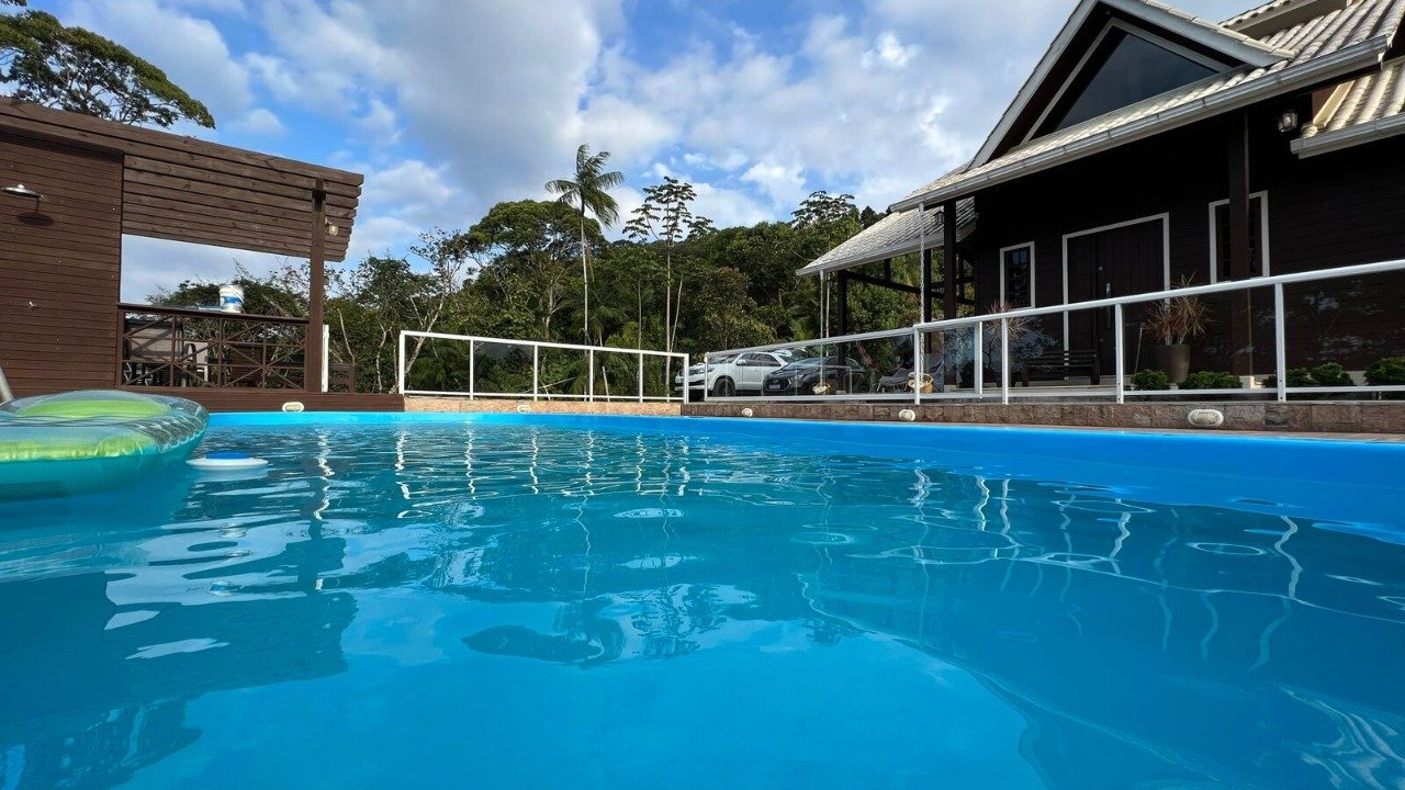3 - Piscina