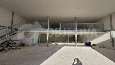 industrial em Rua Clarimundo Marques Pires, Segismundo Pereira - Uberlândia - MG