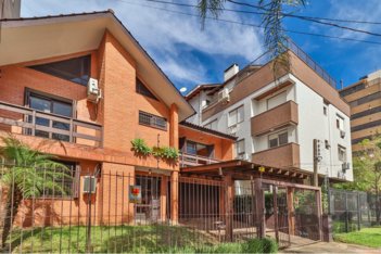 house em Rua Maestro Salvador Campanella, Jardim Itu - Porto Alegre - RS