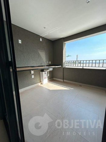 apartment em Rua Sintra, Granja Marileusa - Uberlândia - MG