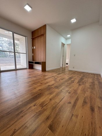 apartment em Rua Jorge Duprat Figueiredo, Vila Paulista - São Paulo - SP